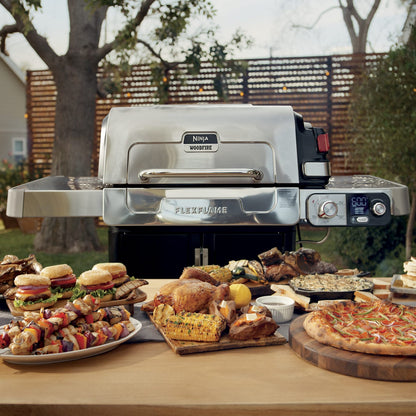 Ninja™ FlexFlame™ Grill and Smoker in Black